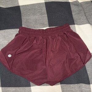Lululemon Hotty Hot Shorts Low Rise 2.5”